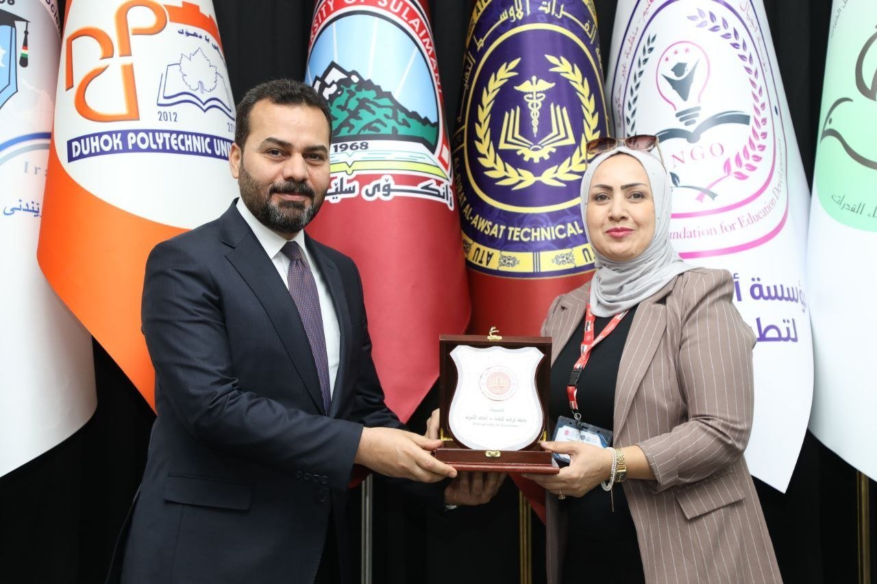 تكريم علمي رفيع لرئيس الهيئة الاستشارية العلمية العليا لمؤسسة أجيال الرافدين في المؤتمر الدولي الثاني للبحوث التطبيقية والاجتماعية والإنسانية المنعقد في رحباب جامعة دهوك التقنية photo 2026 07 11 17 18 11
